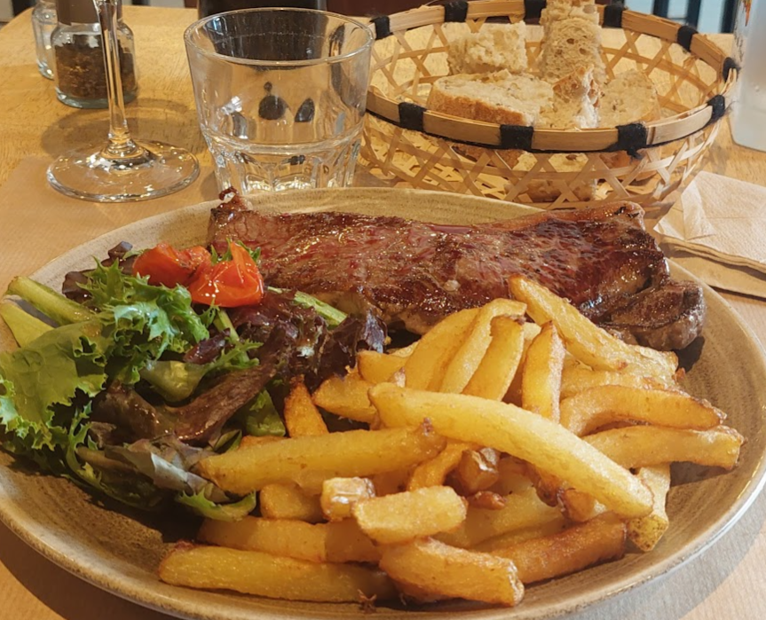 Steak, fries and salad